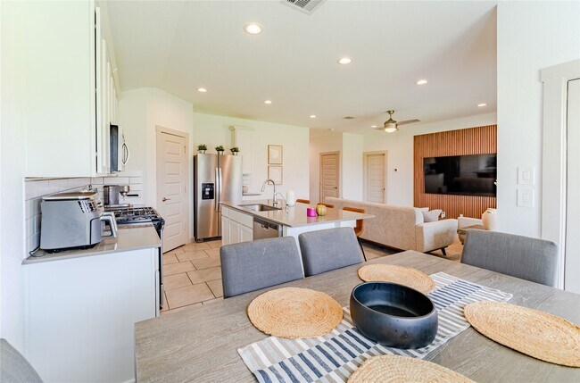 Building Photo - 28902 Yachting Pt Ct