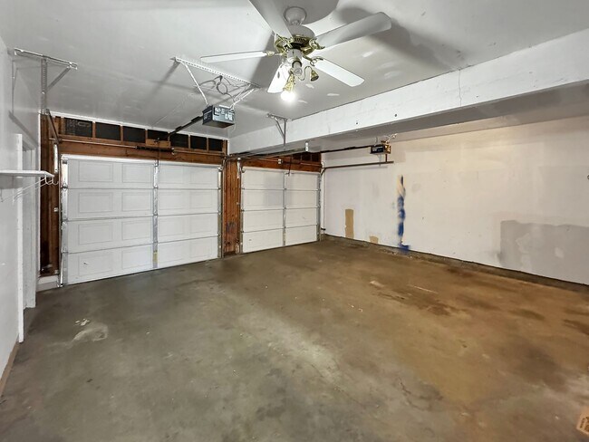 Building Photo - 7053-7055 W Ustick Rd