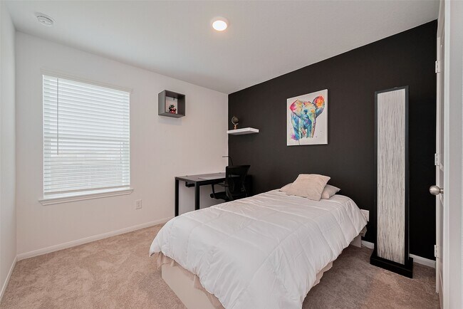 Building Photo - 17711 Vernonia Ln