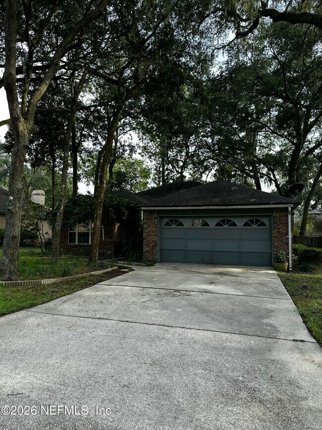 Building Photo - 10942 Houndwell Way