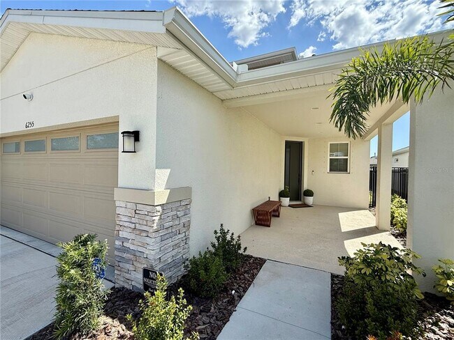 Building Photo - 6255 Golden Bch Dr