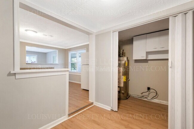 Building Photo - 1602 Thornberry Ave