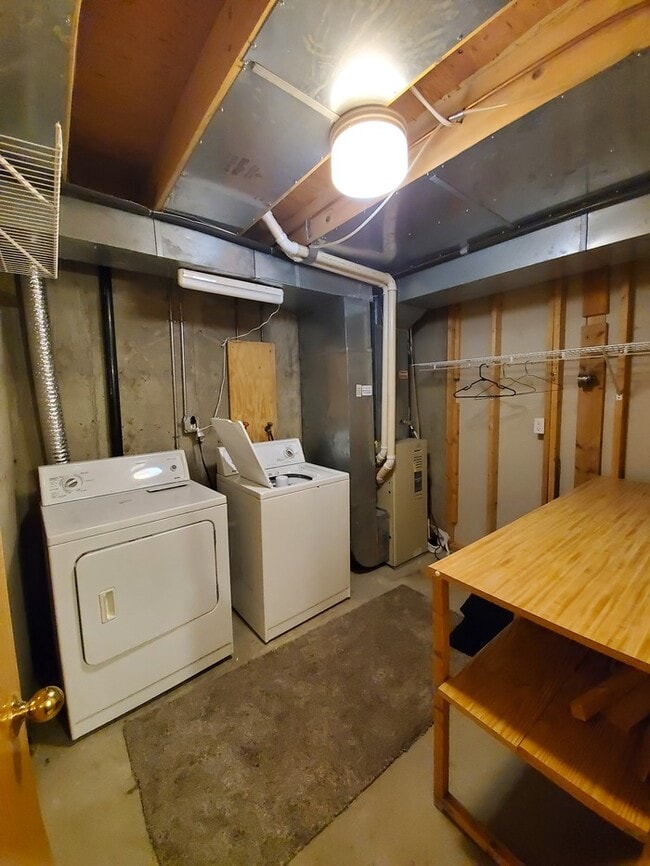 Building Photo - 5017 W Elm Ct