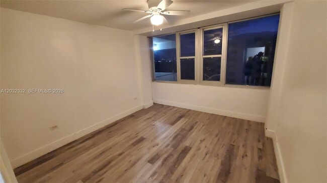 Building Photo - 7545 E Treasure Dr