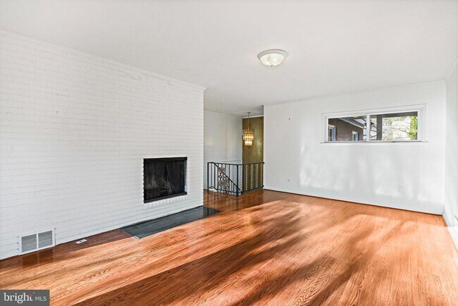 Building Photo - 1126 Ormond Ct