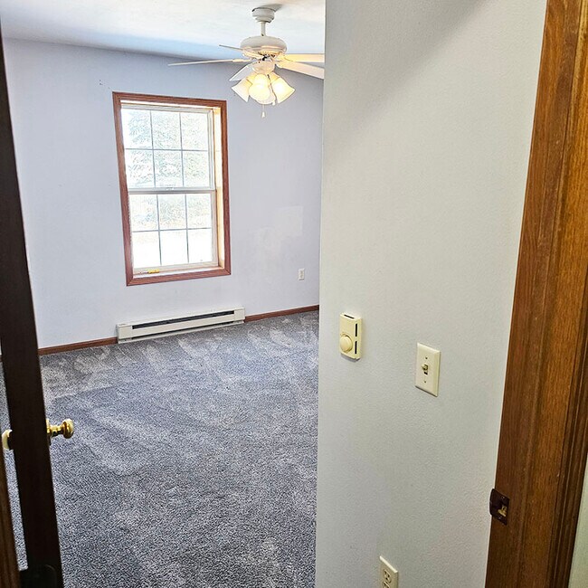 Building Photo - 284 Minz Park Cir