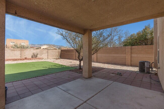 Building Photo - 7351 Sidewinder Dr NE