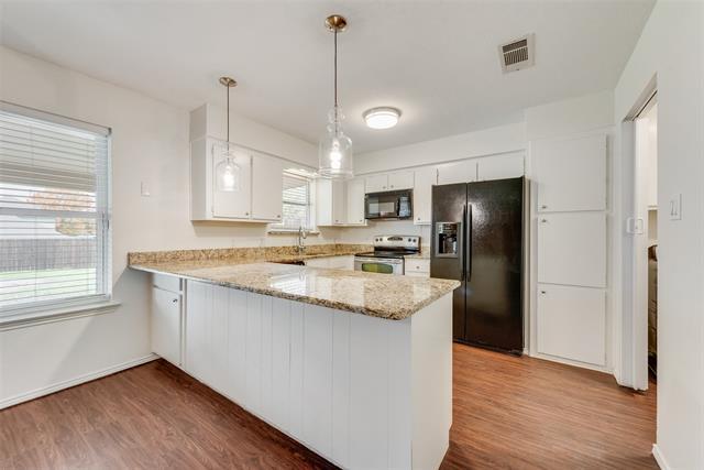 Building Photo - 516 Roberts Dr