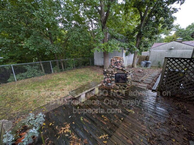 Building Photo - 3224 W Westport Rd