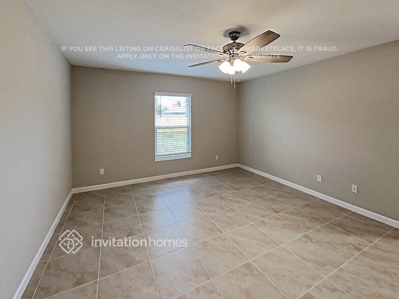 Building Photo - 225 SW Grove Ave