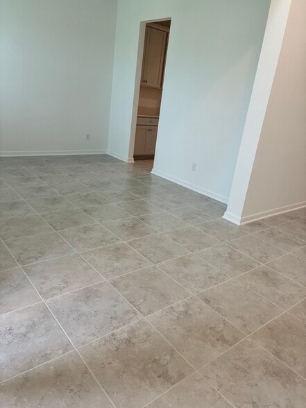 Building Photo - 3258 Autumn Rock Dr