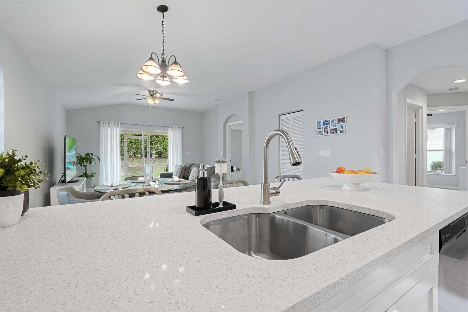 Building Photo - 6791 Lantern Key Dr