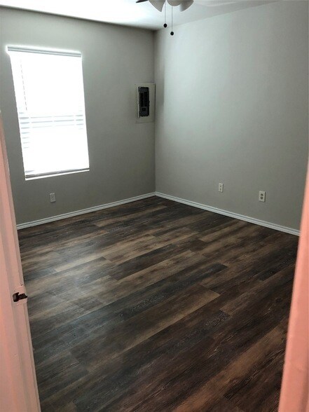Building Photo - 11913 Metmora Ct