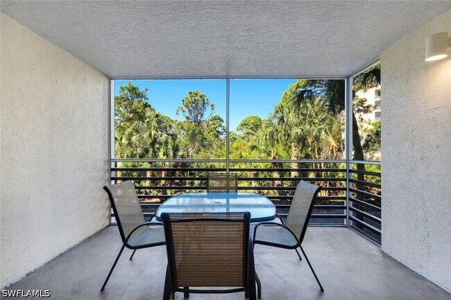 Building Photo - 15161 Cedarwood Ln