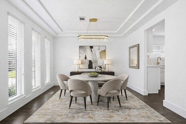 Building Photo - 2410 Del Norte St