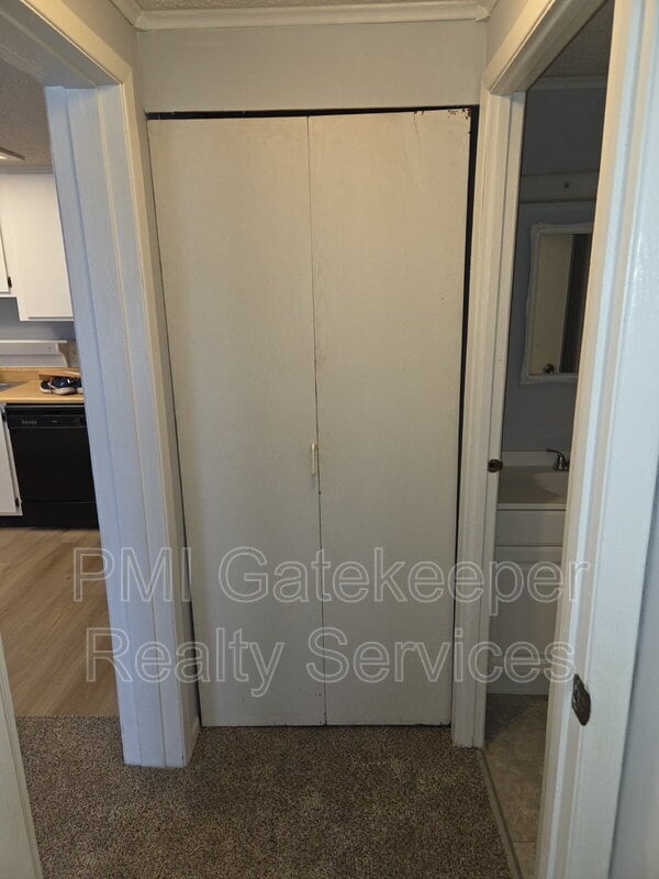 Building Photo - 9539 Olde Woods Dr