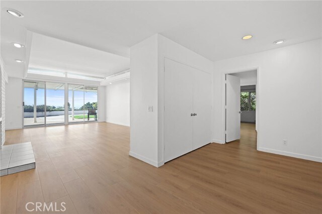 Building Photo - 2501 Blue Water Dr