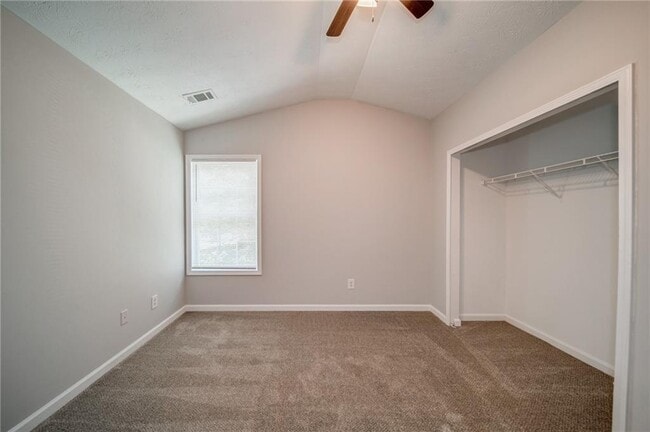 Building Photo - 132 Diamond Ridge Ave