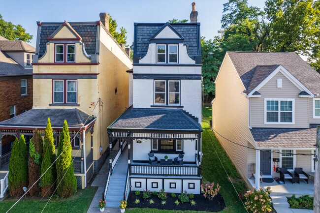 Primary Photo - 1549 Ruth Ave