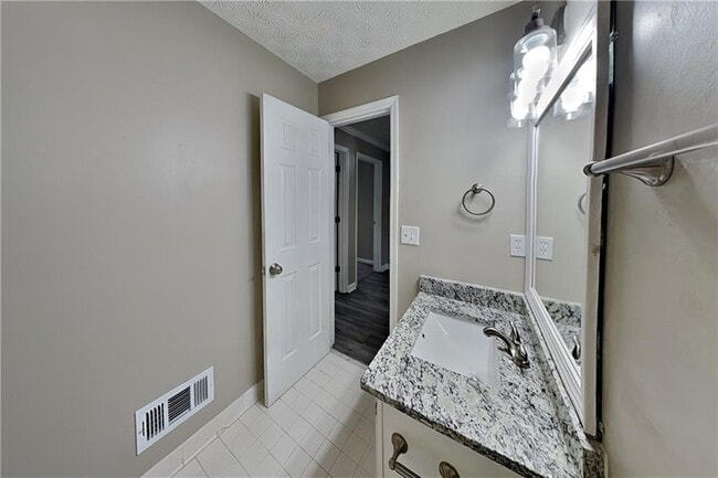 Building Photo - 2261 Byron Ct SW