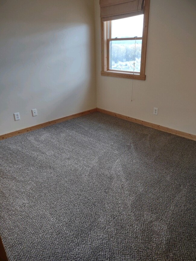 Building Photo - 155 Mulligan Ln