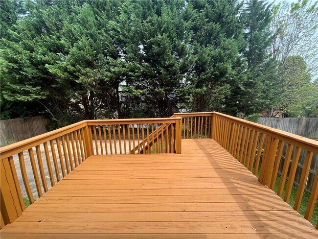 Building Photo - 1357 Eubanks Ave