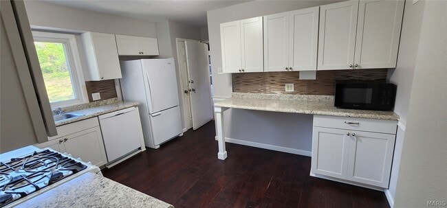 Building Photo - 1145 Mackinac Dr