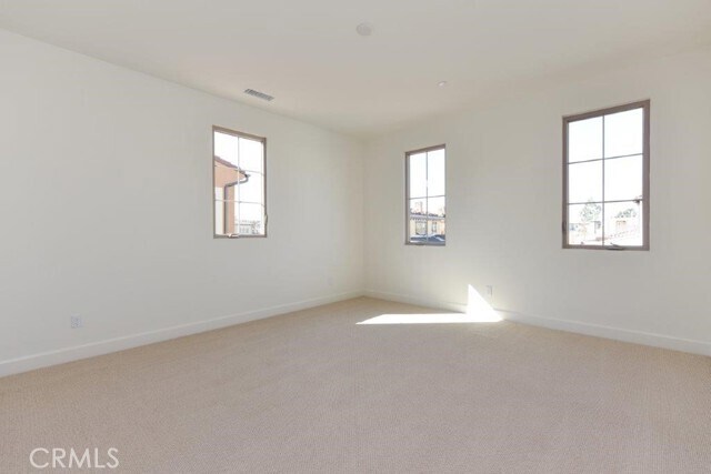 Building Photo - 8 Last Bloom