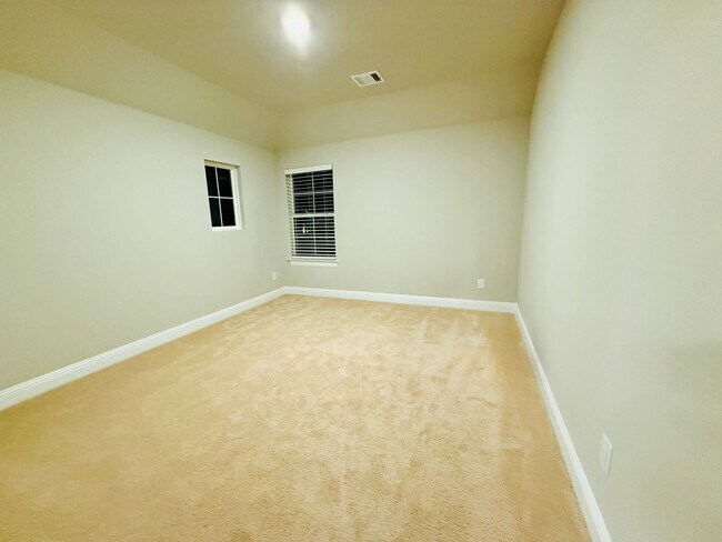 Building Photo - Comfort, Style & Community - All in This Gorgeous 2025 built 5BR Celina Home