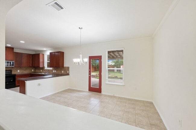 Building Photo - 10909 Helms Deep Dr