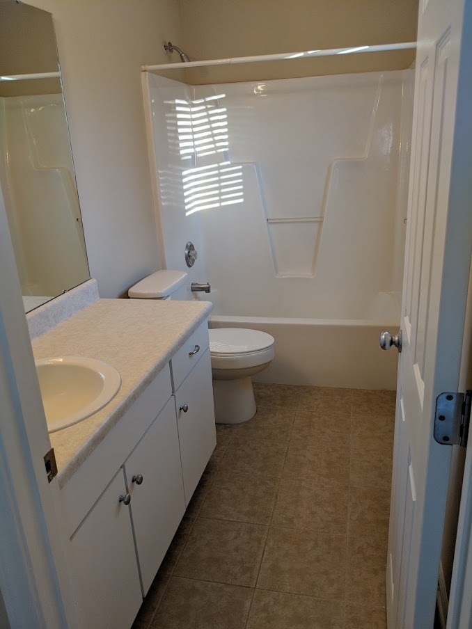 Master 2 bath - 3381 Weston St