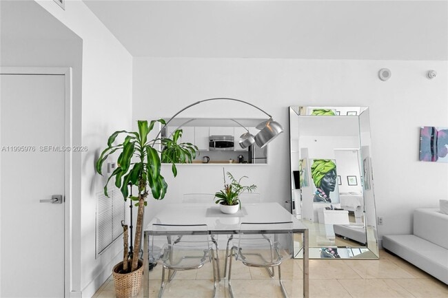 Building Photo - 90 SW 3rd St