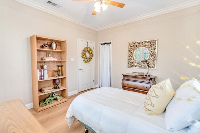 Building Photo - Beautiful Southside Los Banos Rental