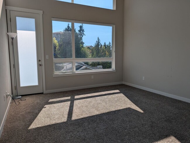 Building Photo - 1306 Digby Pl