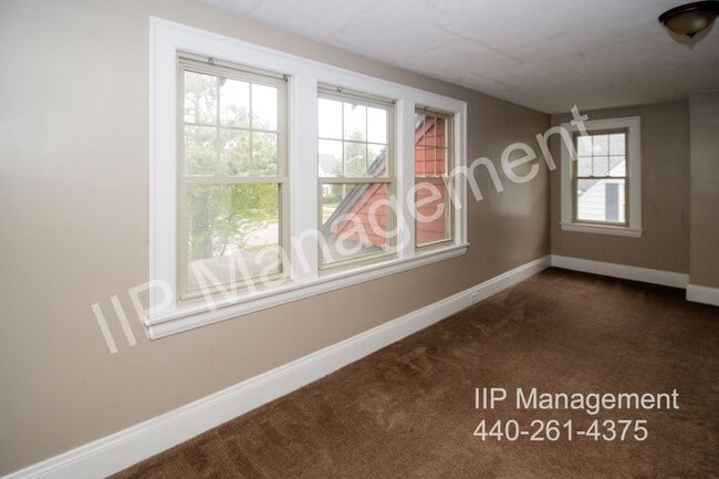 Building Photo - 18506 Chagrin Blvd