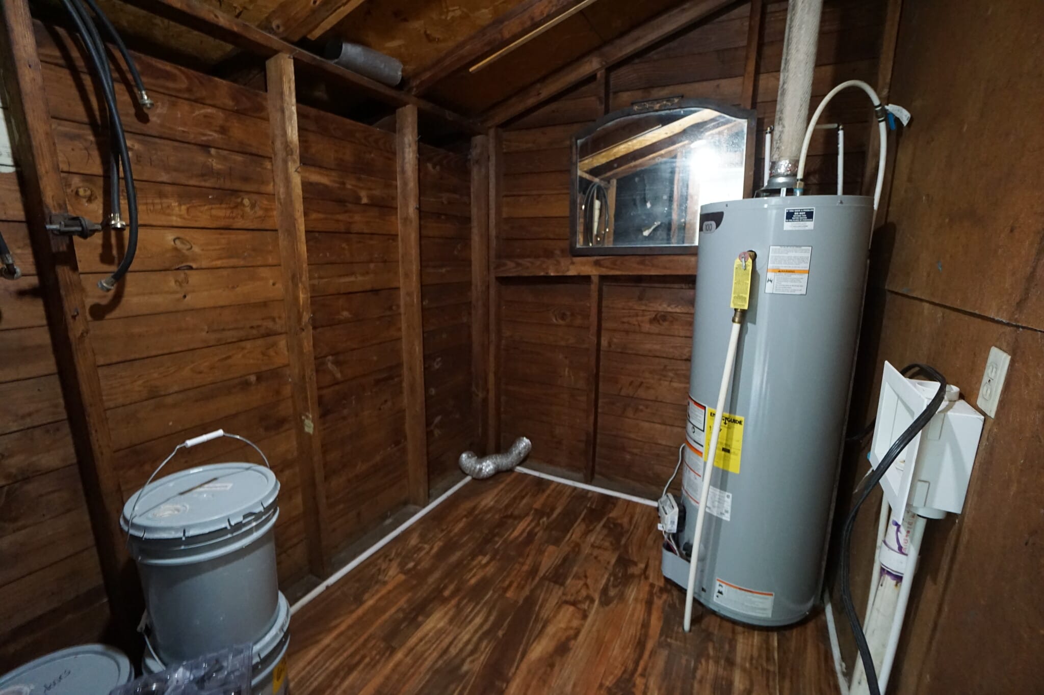 Building Photo - 112 13th Ave N