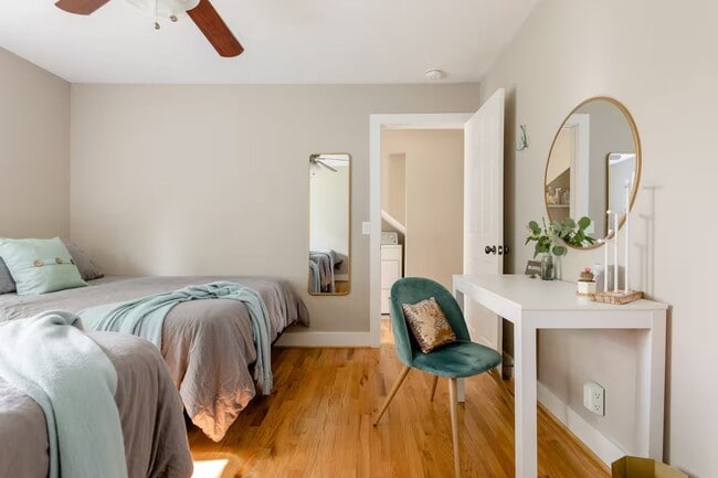 Building Photo - Ideal West Nashville Location!