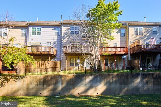 Building Photo - 11485 Carriage Gate Ct