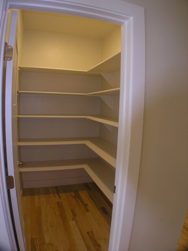 Building Photo - 2537 E Hidden Crk St