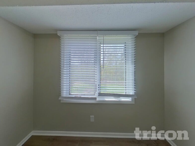 Building Photo - 1444 Willow Creek Ln