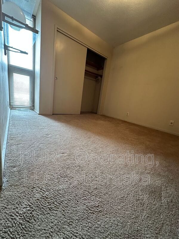 Building Photo - 1631 N 109th Plz