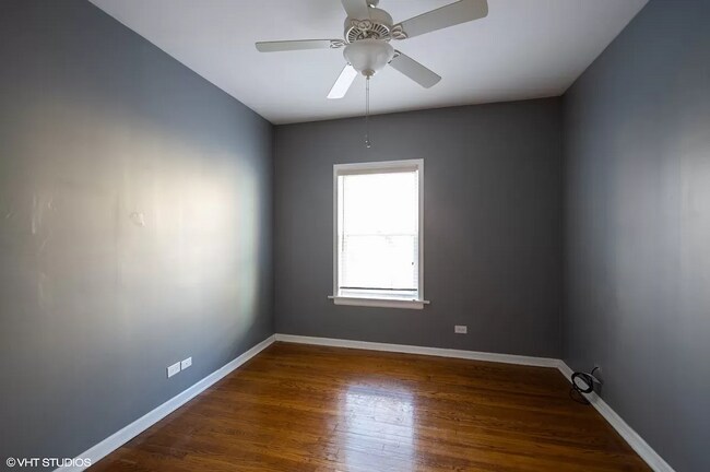 Bedroom 1 - 6042 N Kenmore Ave