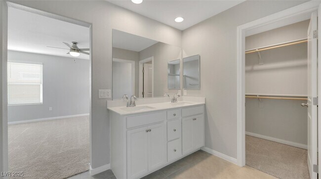 Building Photo - 404 Grand Toccata St