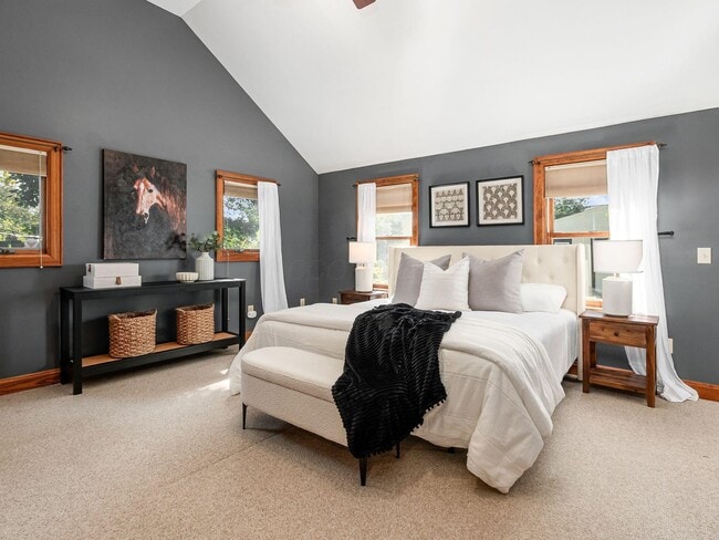 Building Photo - 781 Bruck St