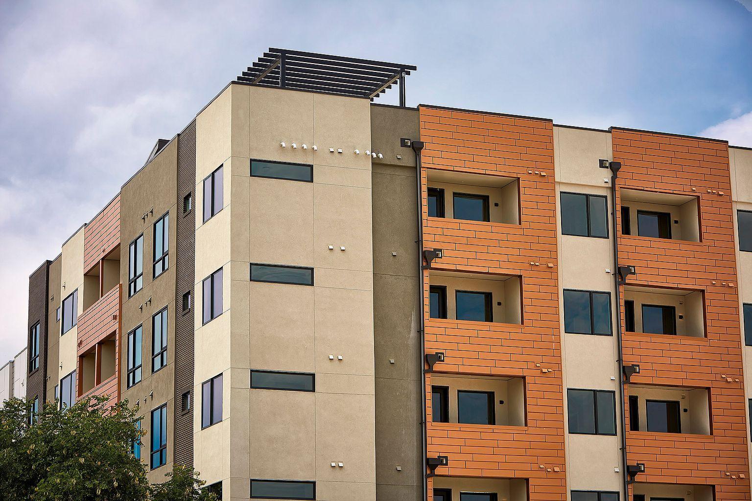 Building Photo - 2729 W 28th Ave