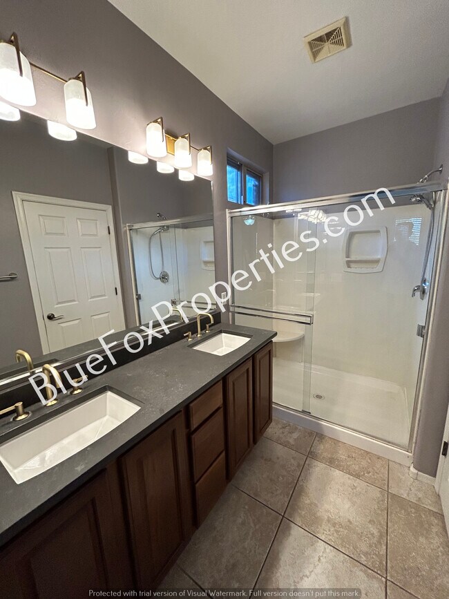 Building Photo - 5174 N River Fringe Dr