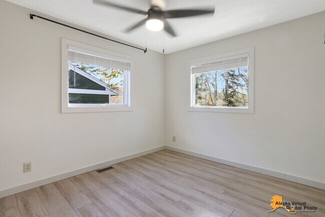 Building Photo - Eagle River Gem