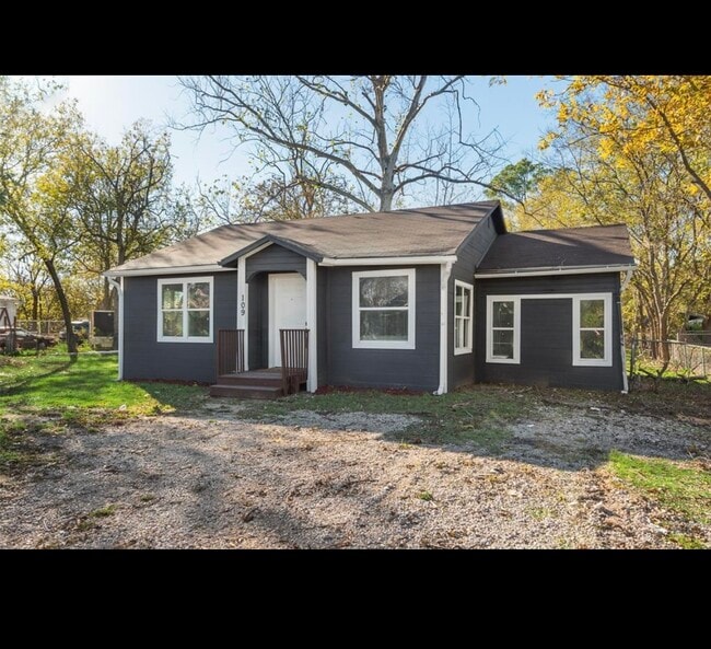 Primary Photo - 109 Lydia St