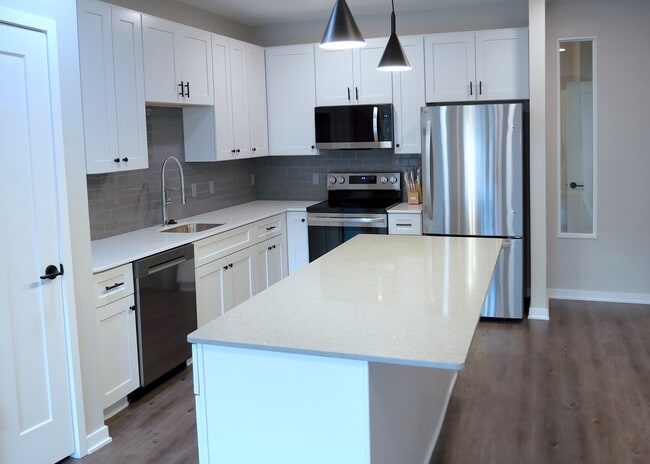 Building Photo - Leavenworth Lofts