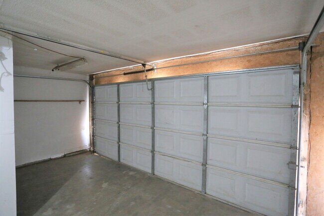 Building Photo - Great home on a cul de sac